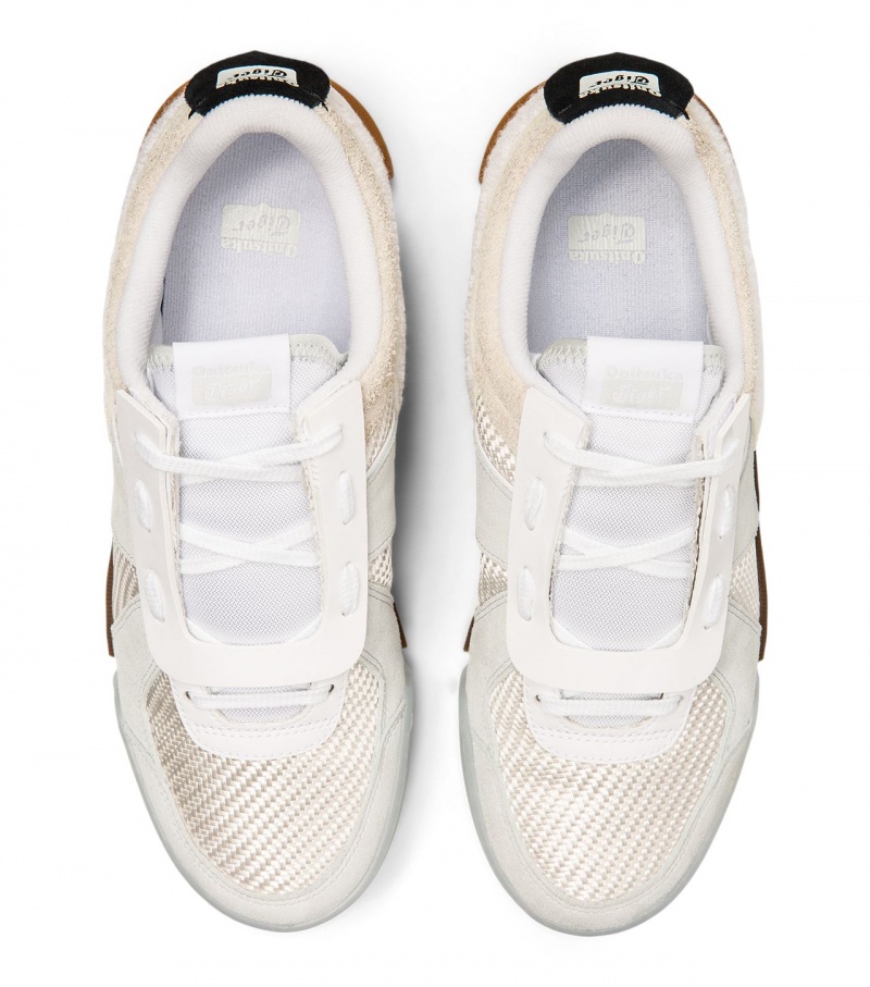 Cream Onitsuka Tiger D-Trainer Slip Ons | 20695-YRUI